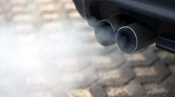 Mobil Mengeluarkan Asap Putih