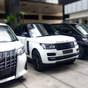 Membeli Mobil Mewah