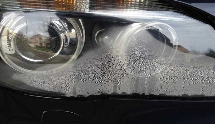 Lampu Mobil Berembun