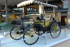 Benz Viktoria mobil pertama di Indonesia