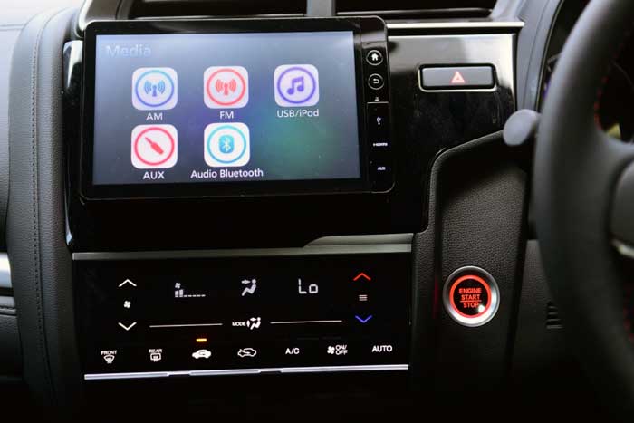 Mengganti Head Unit Mobil