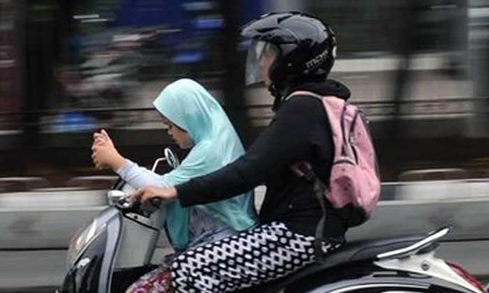 Anak dan Sepeda Motor