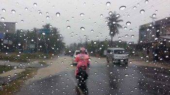 Bahaya Menjelang Hujan Turun