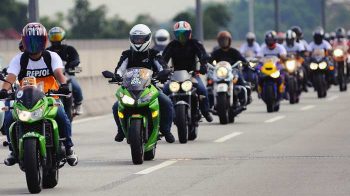 Berkendara Motor Berkelompok (Konvoi)